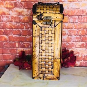 Vintage Three Hands Corp. Bamboo  Wine Carrier